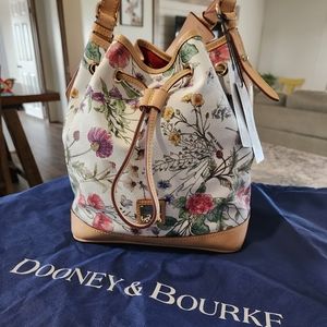 Dooney & Bourke